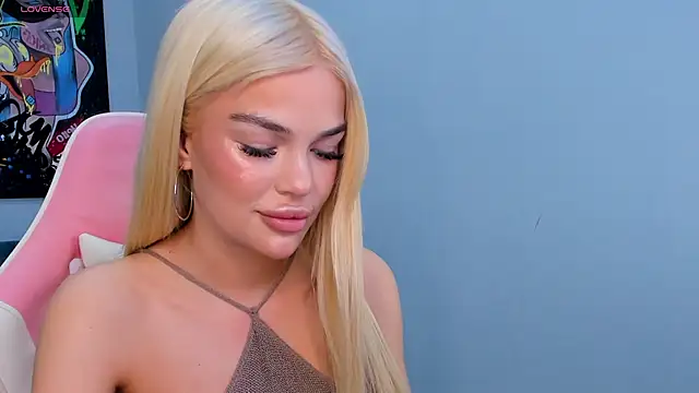 Snapshot of Angel_Sapphire_ chatting on 03/01/25, 03:49 Angel Sapphire online show from 03/01/25, 03:49