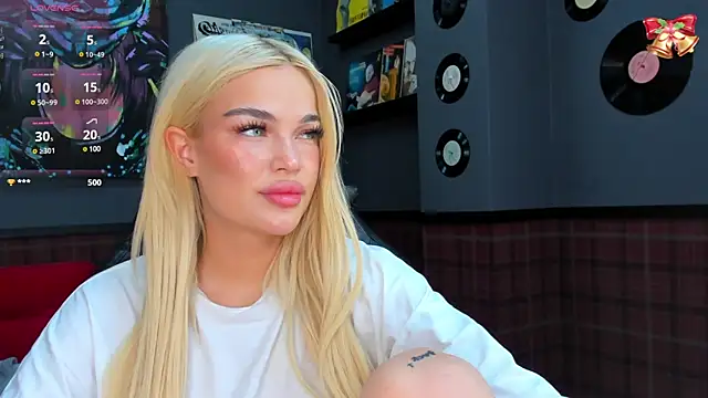 Snapshot of Angel_Sapphire_ chatting on 03/12/25, 12:57 Angel Sapphire online show from 03/12/25, 12:57