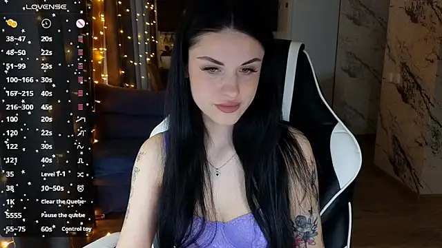 Mary   Moore online show from 02/03/25, 03:20