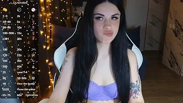 Mary   Moore online show from 03/07/25, 12:15