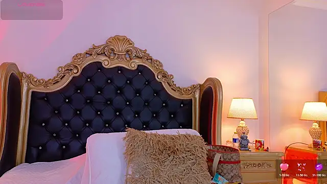 AdelinaVans online show from 03/10/26, 11:26