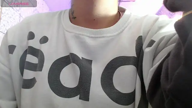 vitoria23  online show from 03/05/25, 02:01