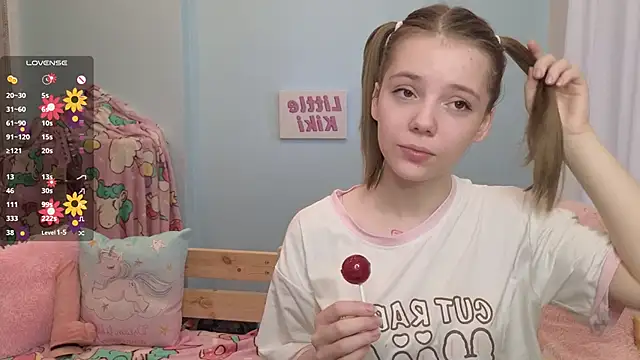 PrincessLittleKiki online show from 10/10/25, 07:18