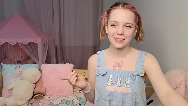 PrincessLittleKiki online show from 04/16/26, 07:14