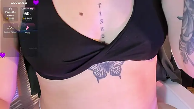 anna-henao online show from 11/25/25, 06:52