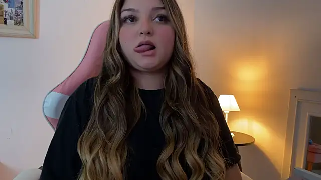 SweetPaige  online show from 11/30/25, 12:47