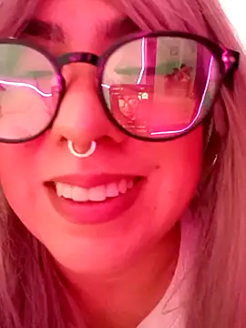 Snapshot of Celestte22 chatting on 11/09/25, 01:48 Celestte22 online show from 11/09/25, 01:48