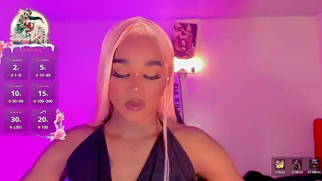 naomy  xx online show from 12/17/25, 10:38