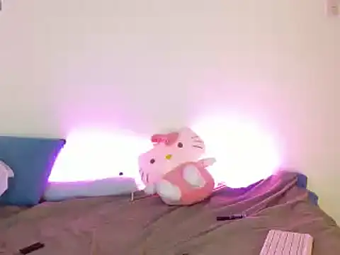 Snapshot of kittycatw chatting on 12/27/24, 11:50 kittycatw online show from 12/27/24, 11:50