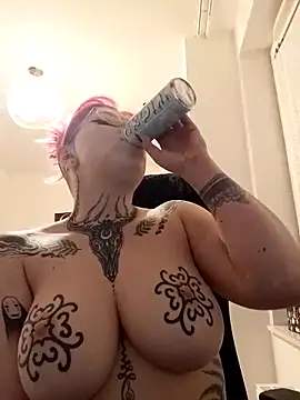 divine eve online show from 02/15/25, 10:42