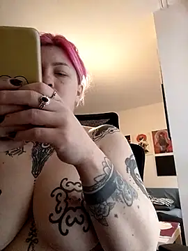 divine eve online show from 02/16/25, 08:54