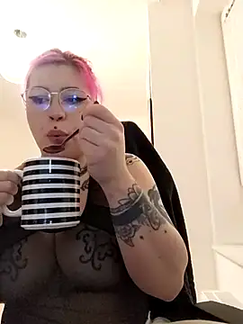 divine eve online show from 03/02/25, 07:56