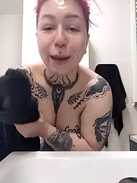 divine eve online show from 03/21/25, 11:12