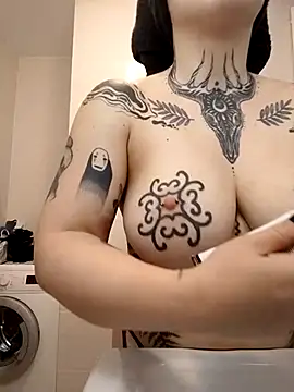 divine eve online show from 09/19/25, 06:15