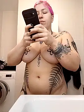 divine eve online show from 10/19/25, 02:29