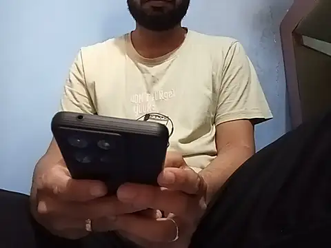 Snapshot of cuckhair chatting on 08/04/26, 05:43 cuckhair online show from 08/04/26, 05:43