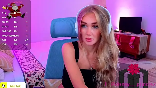 Snapshot of PrincessVS chatting on 12/20/25, 06:31 PrincessVS online show from 12/20/25, 06:31