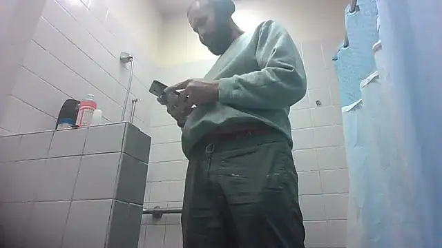 Snapshot of AceSpinning_DJ chatting on 03/21/25, 07:33 AceSpinning DJ online show from 03/21/25, 07:33