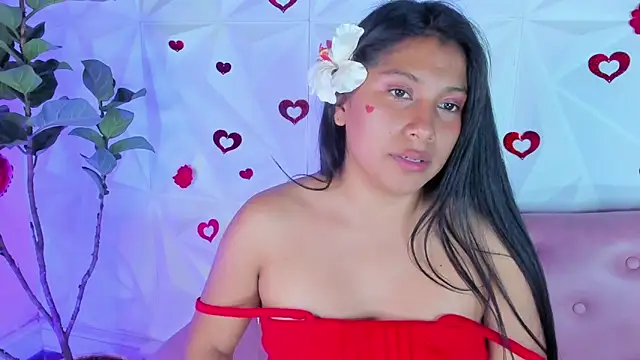 Snapshot of LinnaGardenia chatting on 02/14/25, 05:25 LinnaGardenia online show from 02/14/25, 05:25