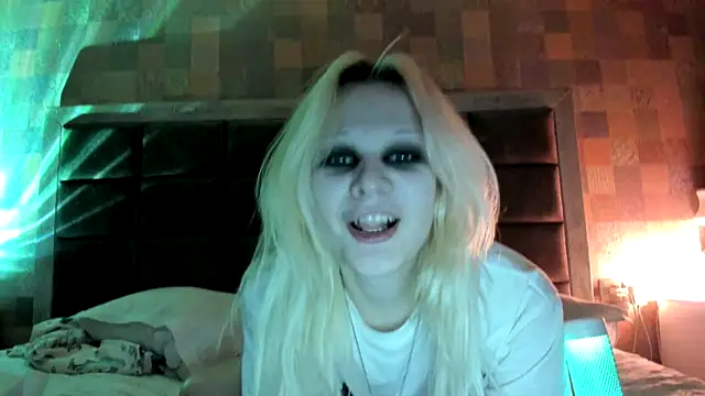 sashakiss99 online show from 10/26/25, 01:22