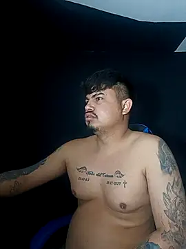 Snapshot of DickMasterfindom chatting on 03/05/26, 01:12 DickMasterfindom online show from 03/05/26, 01:12