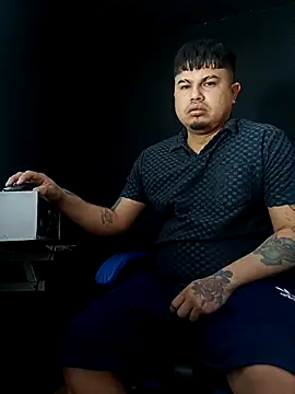 Snapshot of DickMasterfindom chatting on 03/14/26, 01:55 DickMasterfindom online show from 03/14/26, 01:55