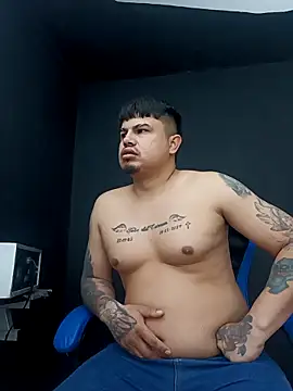 Snapshot of DickMasterfindom chatting on 03/18/26, 08:50 DickMasterfindom online show from 03/18/26, 08:50