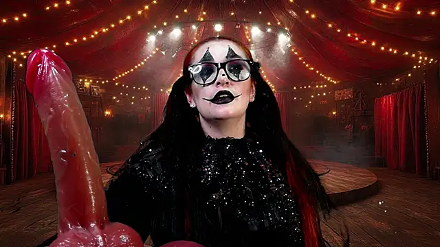 Snapshot of helenas_fantasy chatting on 02/05/25, 01:37 helenas fantasy online show from 02/05/25, 01:37