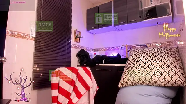 Jhonny-Blake online show from 10/14/25, 09:04