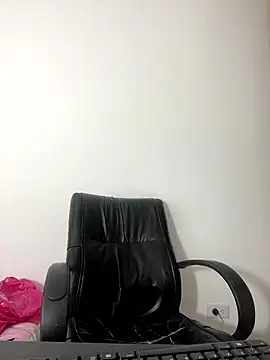 Snapshot of Alanna_atm_ chatting on 01/08/26, 03:58 Alanna atm online show from 01/08/26, 03:58