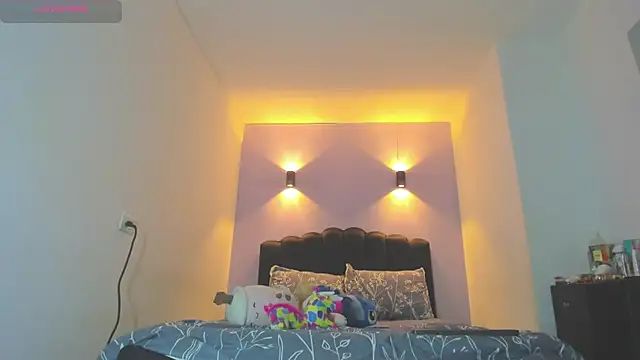 Sofia Clauss  online show from 05/19/26, 04:19