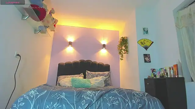 Sofia Clauss  online show from 06/18/26, 05:41