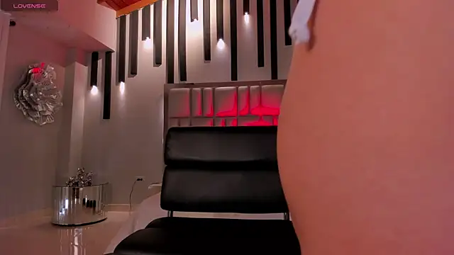 AnnaBrooks1 online show from 11/29/25, 07:50