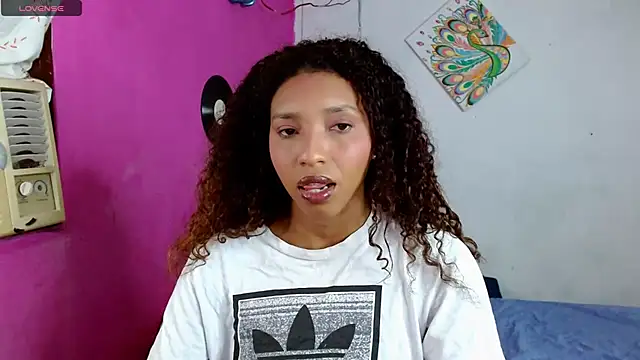 sensitive brunette online show from 12/18/24, 03:15