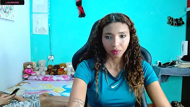 Snapshot of sensitive_brunette chatting on 02/03/26, 10:59 sensitive brunette online show from 02/03/26, 10:59