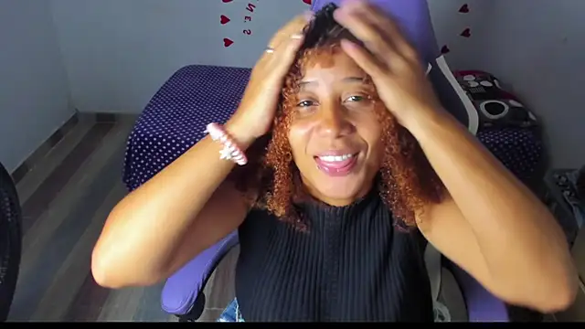 Snapshot of zandra_kiman chatting on 02/24/26, 04:10 zandra kiman online show from 02/24/26, 04:10