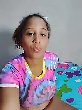 Snapshot of zandra_kiman chatting on 03/18/26, 05:43 zandra kiman online show from 03/18/26, 05:43