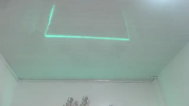 Snapshot of candy_lux_ chatting on 12/01/25, 07:30 candy lux online show from 12/01/25, 07:30