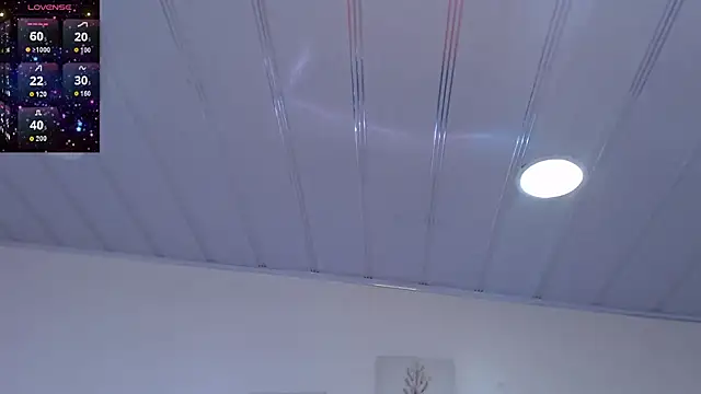 Snapshot of candy_lux_ chatting on 05/01/26, 02:43 candy lux online show from 05/01/26, 02:43