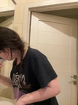 emigooflordXD online show from 02/24/25, 04:26