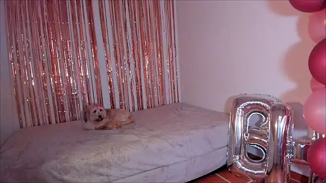 Lauren A online show from 01/04/25, 07:34