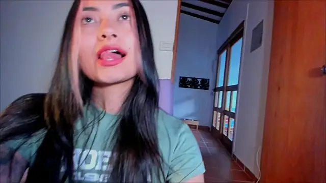 Lauren A online show from 01/17/25, 10:23