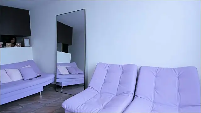 Lauren A online show from 09/17/25, 03:35