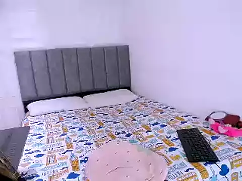 Snapshot of nataly_red chatting on 02/04/25, 04:50 nataly red online show from 02/04/25, 04:50