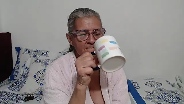 candy mature  online show from 04/26/26, 01:47
