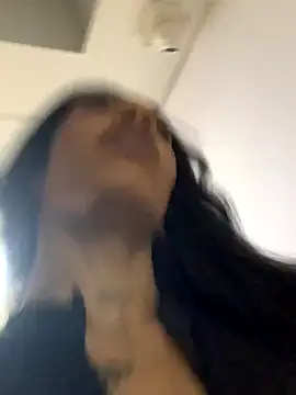 Snapshot of turabbitxx chatting on 12/17/25, 06:52 turabbitxx online show from 12/17/25, 06:52