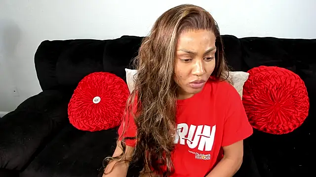 yiauana online show from 02/28/25, 09:12