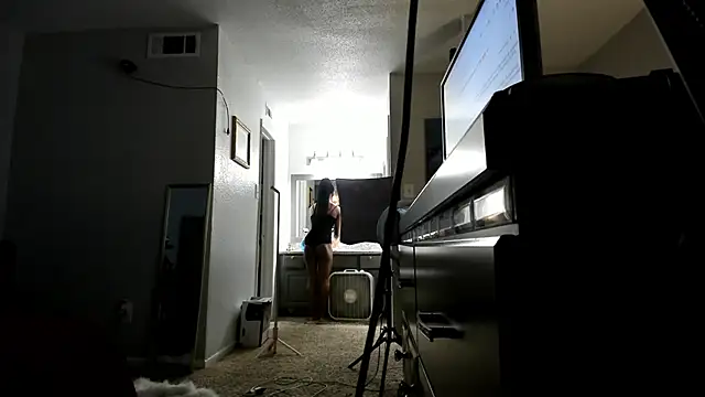 yiauana online show from 09/10/25, 12:05