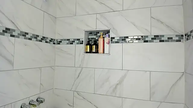 yiauana online show from 09/19/25, 04:14