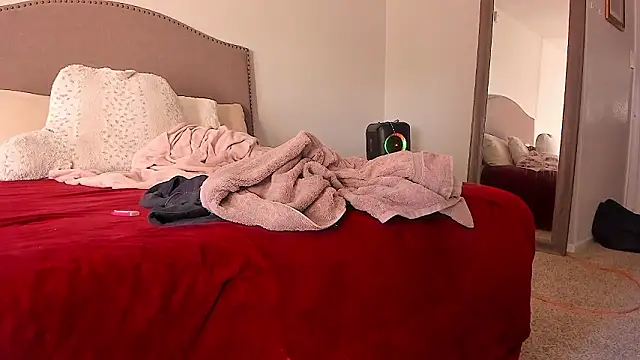 yiauana online show from 02/07/26, 10:35